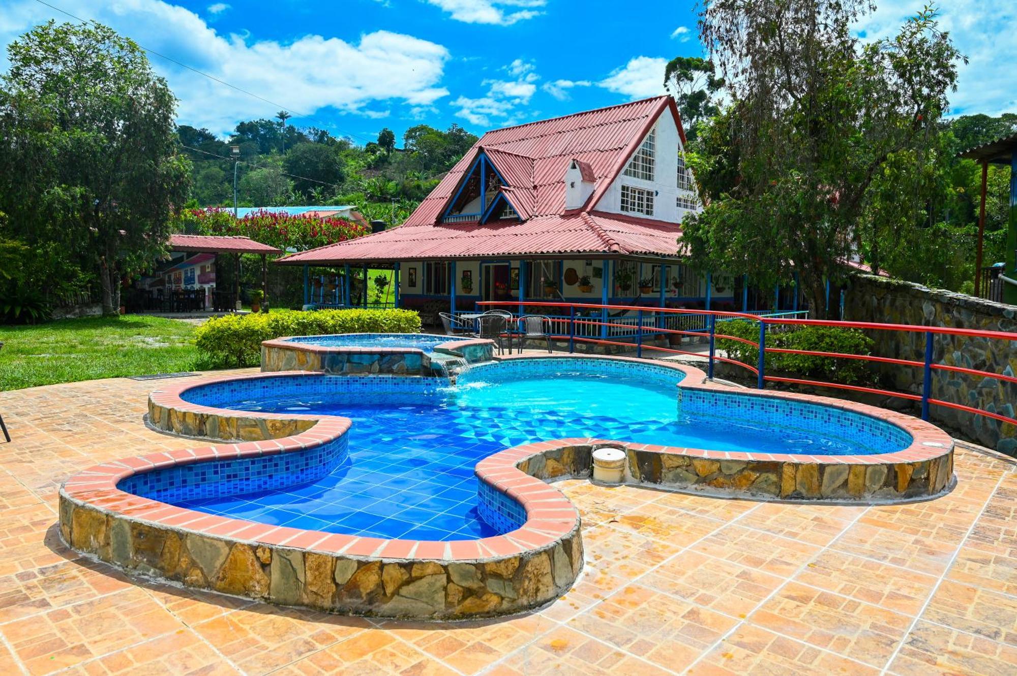 Ecohotel Colibrí Luna Park